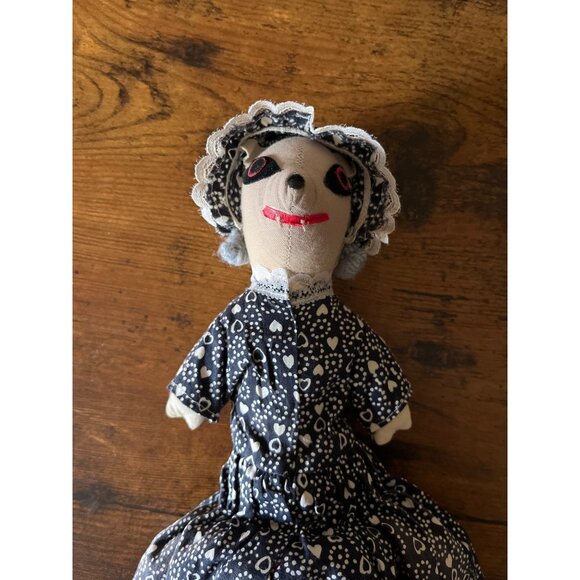 Vintage 3 in 1 Rag Doll Granny  Red-Riding Hood & Wolf Quilted Fabric Lace Doll - Picture 3 of 16